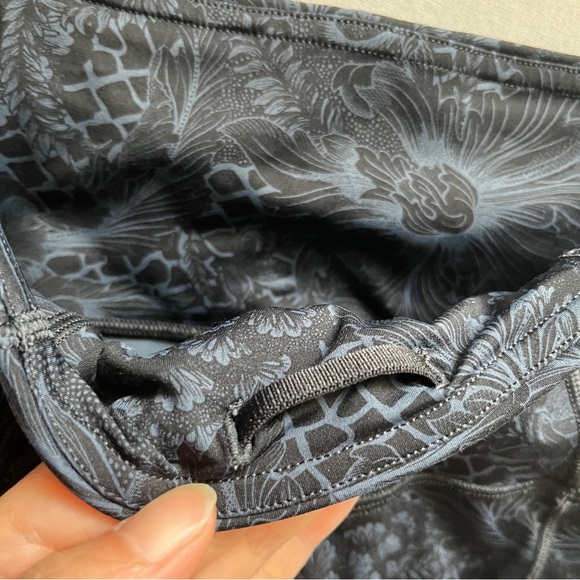 Lululemon Athletica Fast & Free Floral Paisley Patterned Leggings Sz 2 - Picture 9 of 15